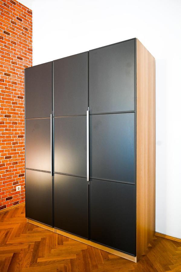 Elegant Suite Augarten Виена Екстериор снимка