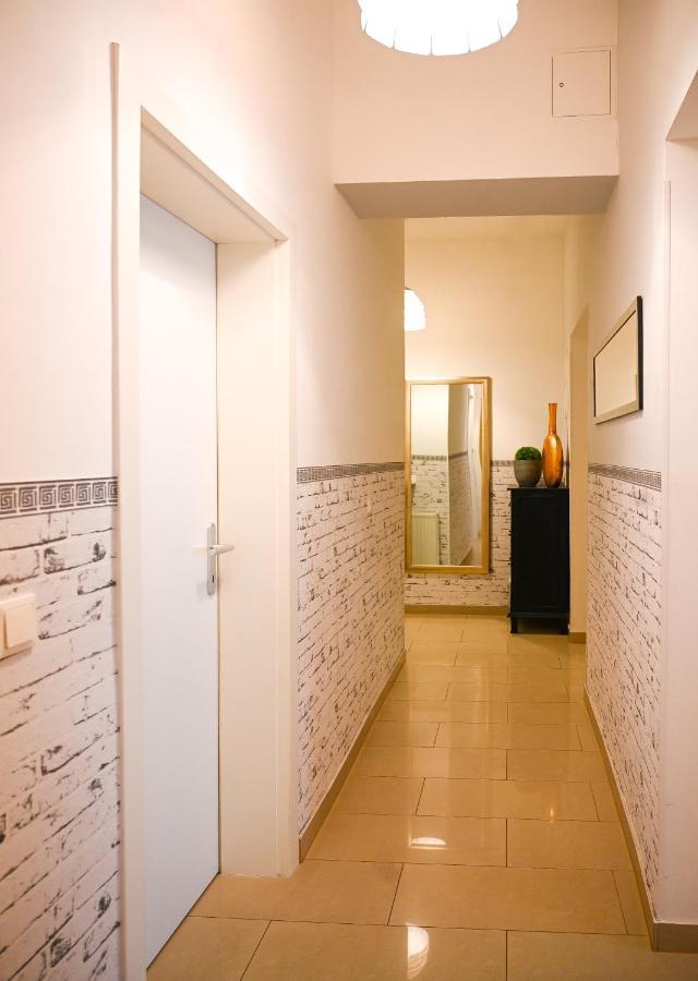 Elegant Suite Augarten Виена Екстериор снимка