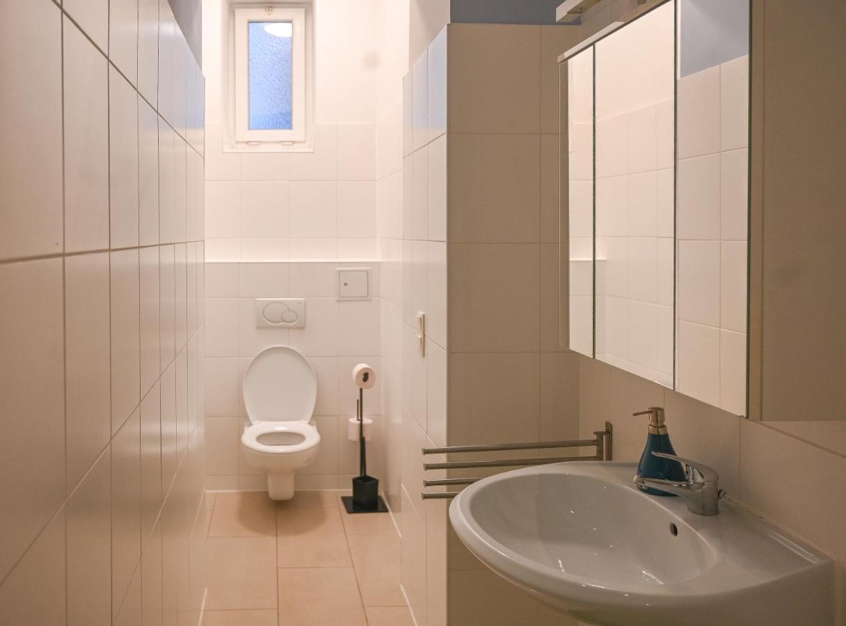 Elegant Suite Augarten Виена Екстериор снимка